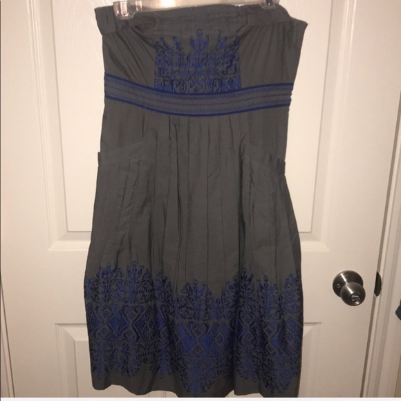 The cutest strapless dress with pockets! - Picture 8 of 9